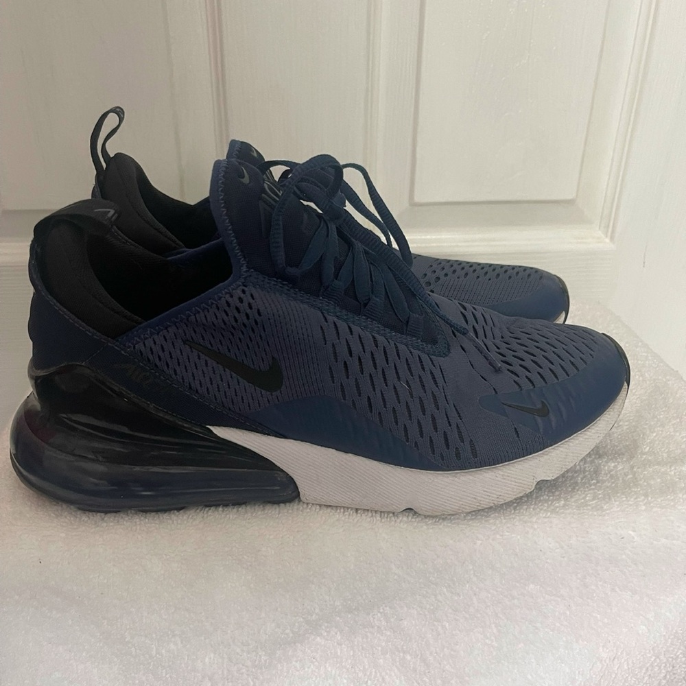 Nike Men's Blue Athletic Shoes